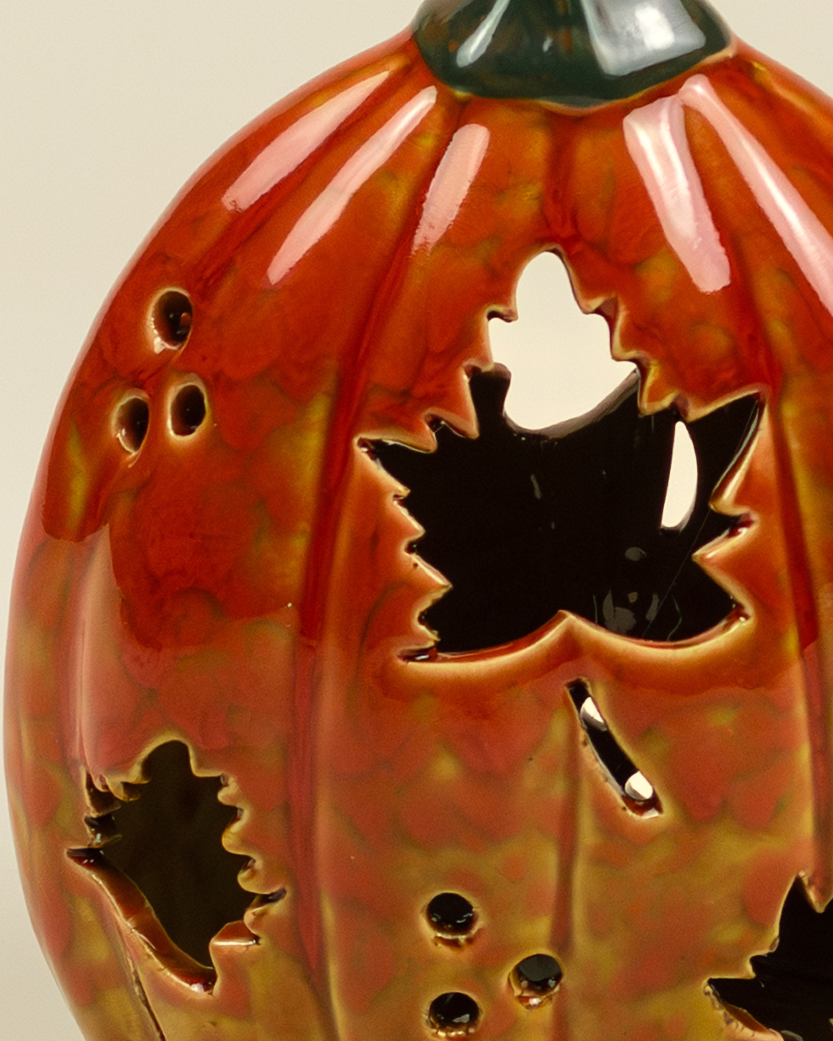 Lanterna LED - Zucca con foglie in porcellana